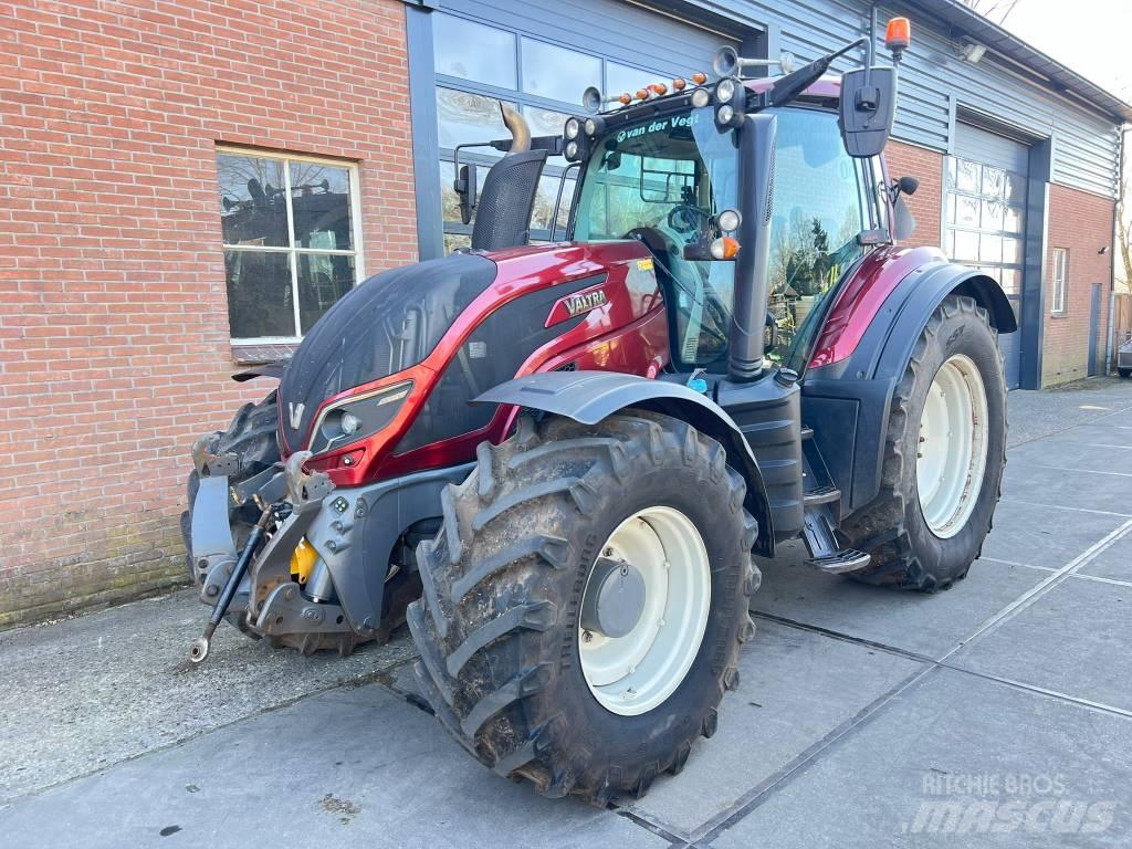 Valtra T 174 Versu Traktorok