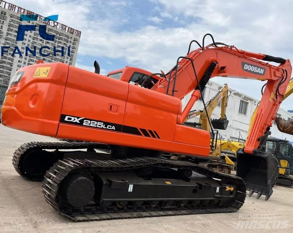 Doosan DX 225 LCA Lánctalpas kotrók