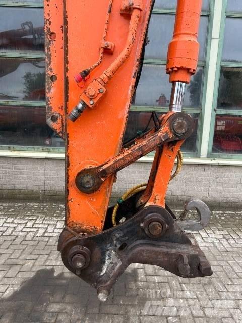 Hitachi ZX 210 LC-3 Lánctalpas kotrók