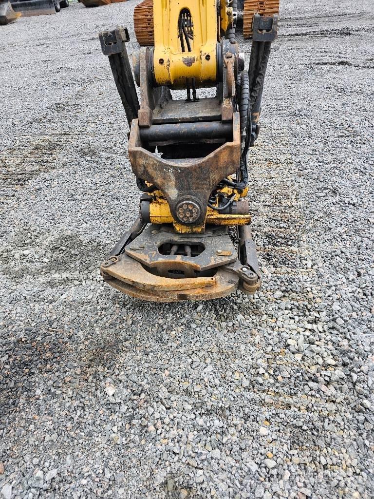 CAT 320 Lánctalpas kotrók