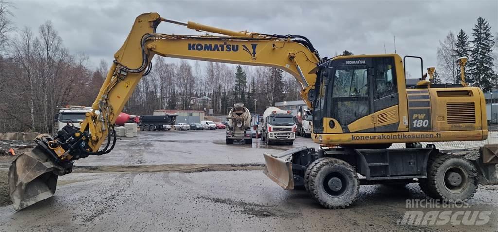 Komatsu PW180-11 Gumikerekes kotrók