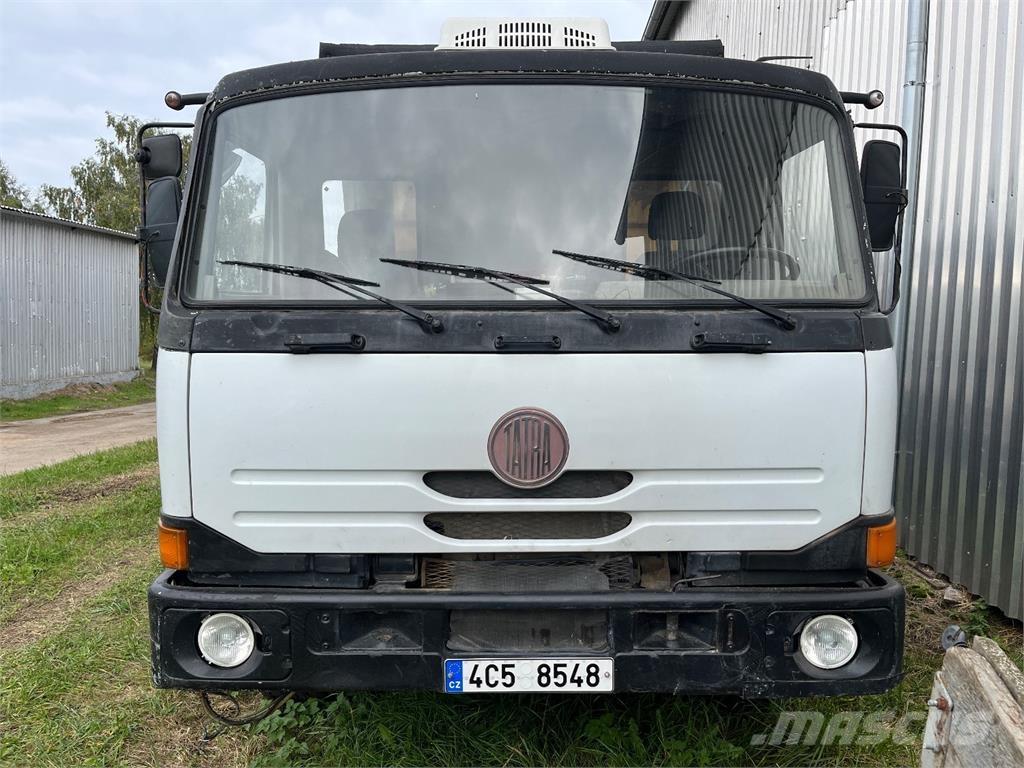 Tatra T 815 6X6 Billenő teherautók