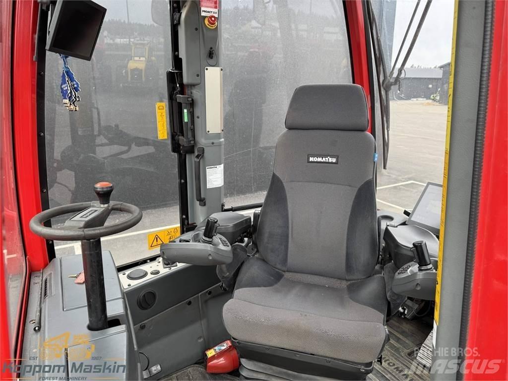 Komatsu 895 Kihordók