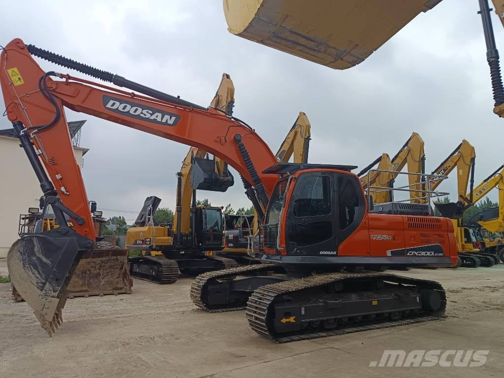 Doosan DX 300 LC Lánctalpas kotrók