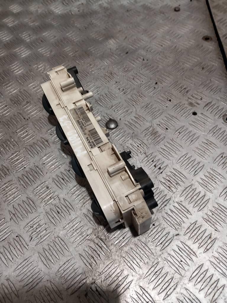 MAN TGM  81619906068 Vezetőfülke és belső tartozékok