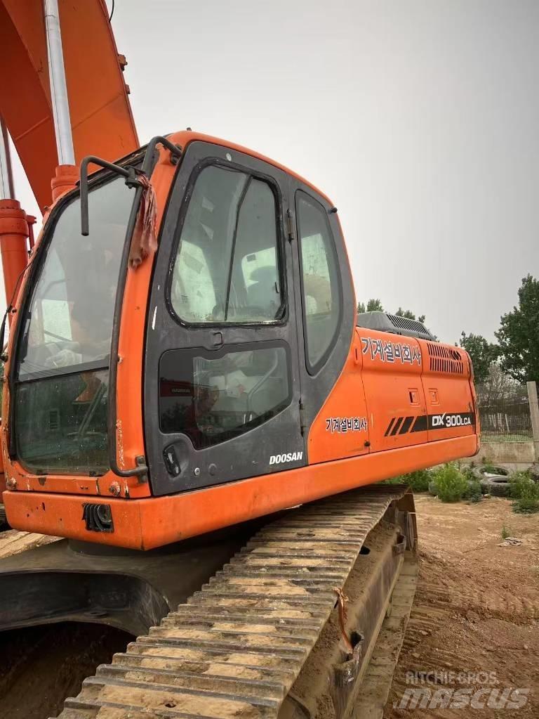 Doosan DX300LCA Lánctalpas kotrók