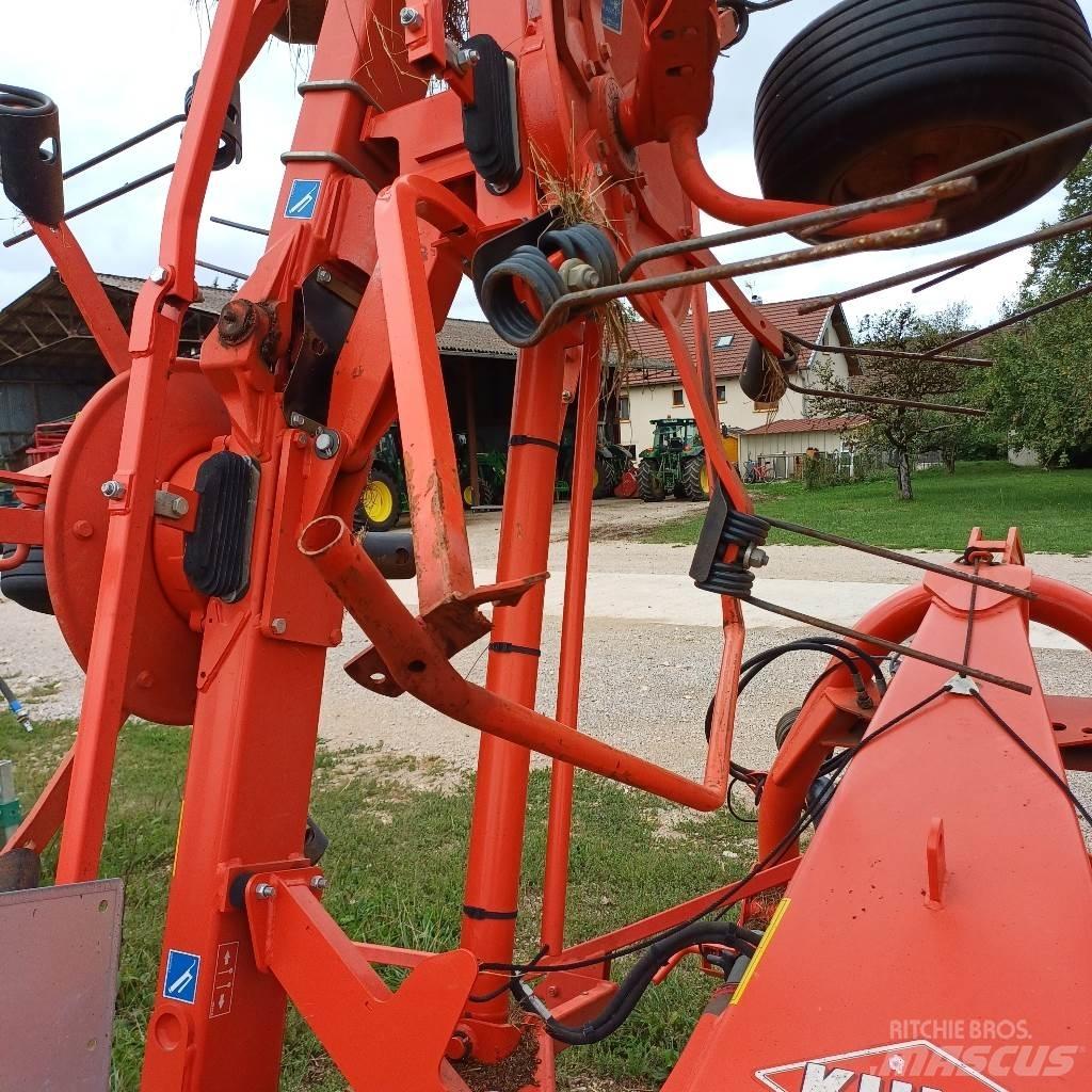 Kuhn GF 8702 Rendkészítő