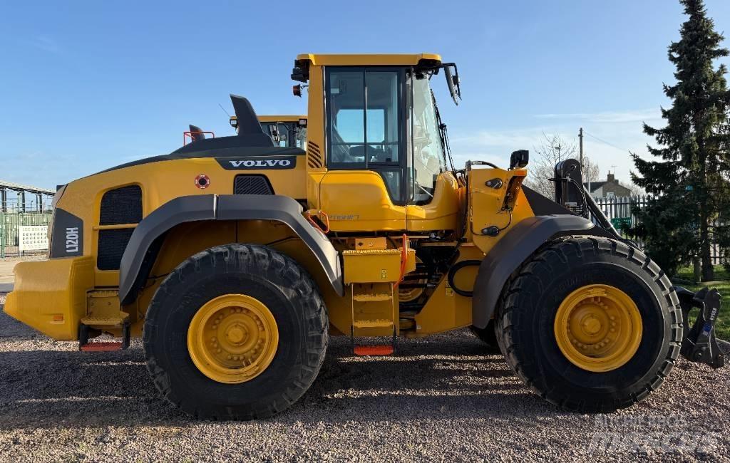 Volvo L 120 H Gumikerekes homlokrakodók