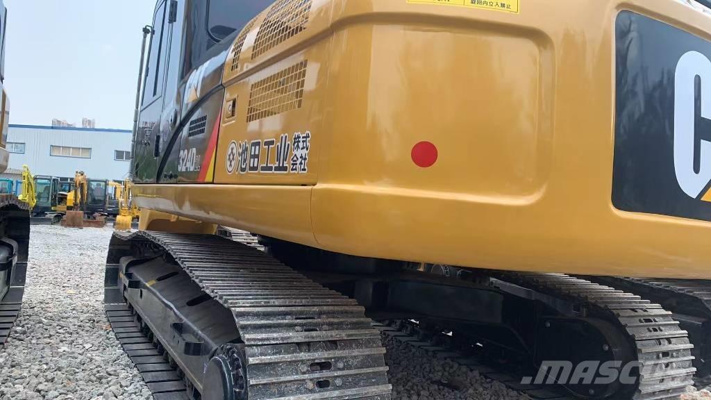 CAT 324 D L Lánctalpas kotrók
