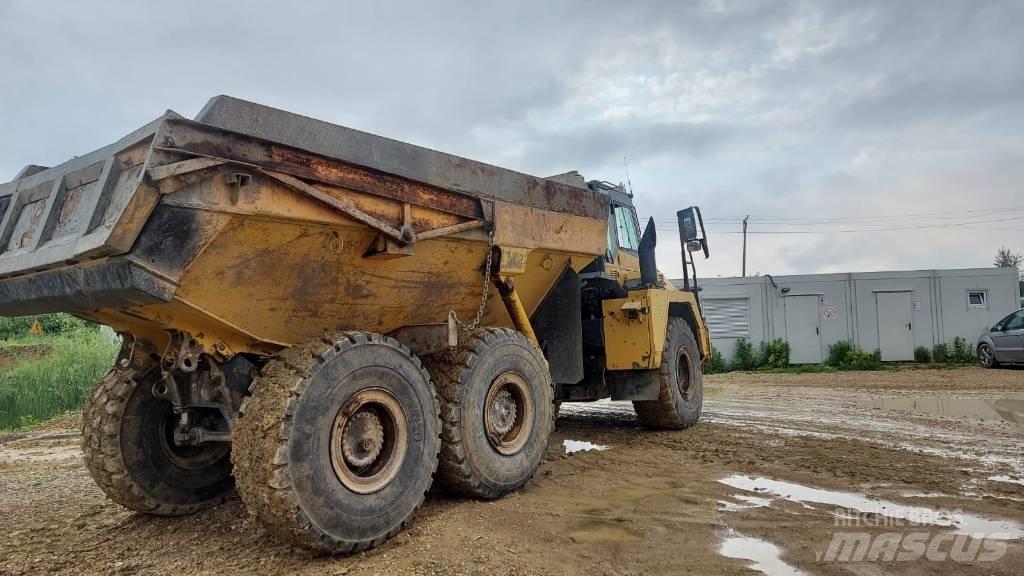 Komatsu HM300-2 Csuklósdömperek