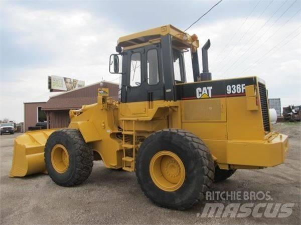 CAT 936 F Gumikerekes homlokrakodók