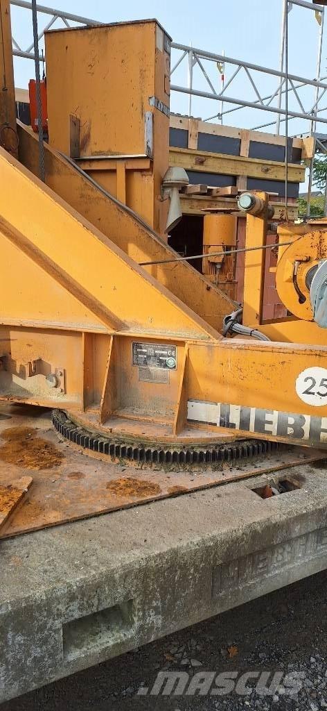 Liebherr 26 K Torony daruk