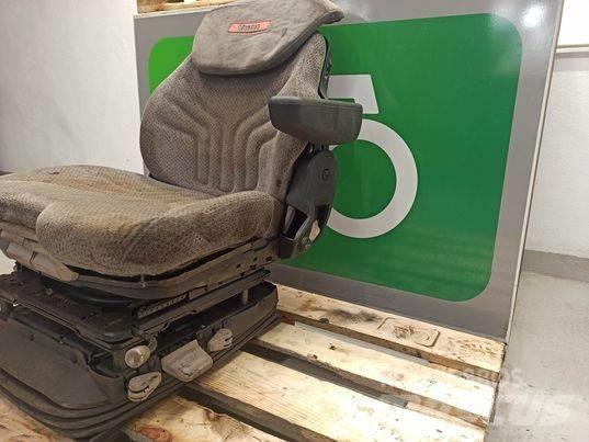 Valtra N 163 chair Vezetőfülke és belső tartozékok