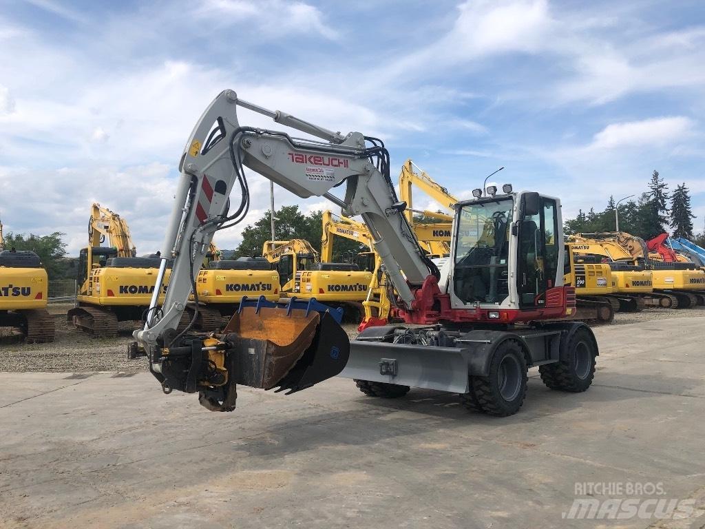 Takeuchi TB295W Gumikerekes kotrók