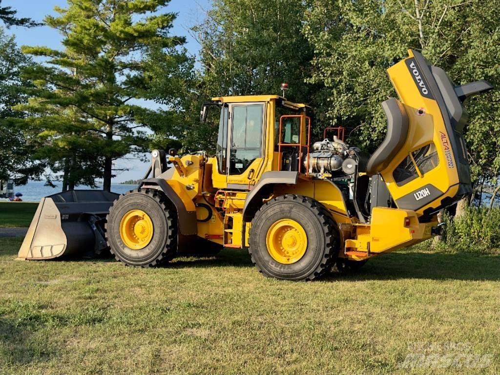 Volvo L120H Gumikerekes homlokrakodók