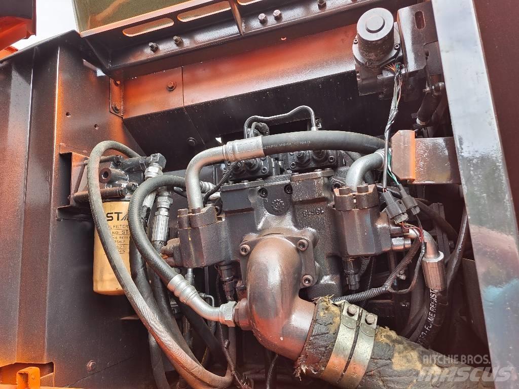 Hitachi EX 200-3 Lánctalpas kotrók