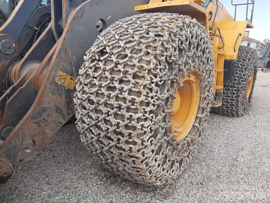 Volvo BM L220H Gumikerekes homlokrakodók