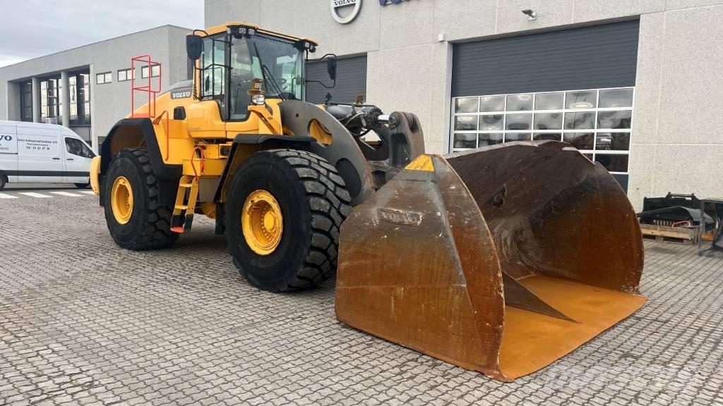 Volvo L260H Gumikerekes homlokrakodók