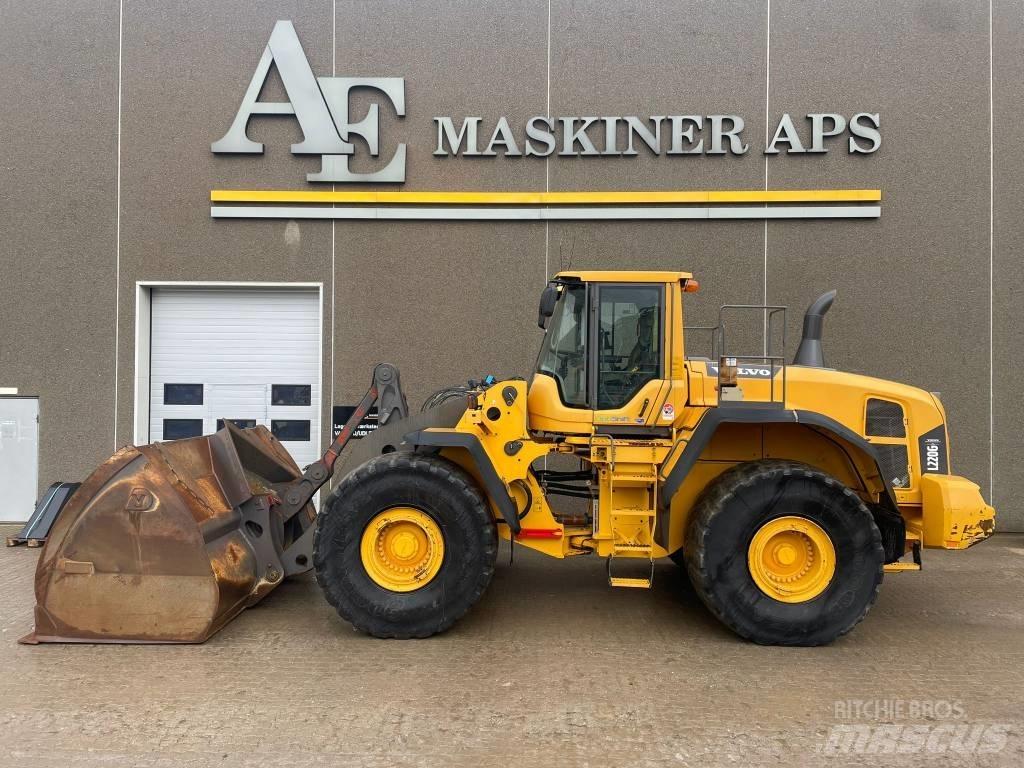 Volvo L220G Gumikerekes homlokrakodók