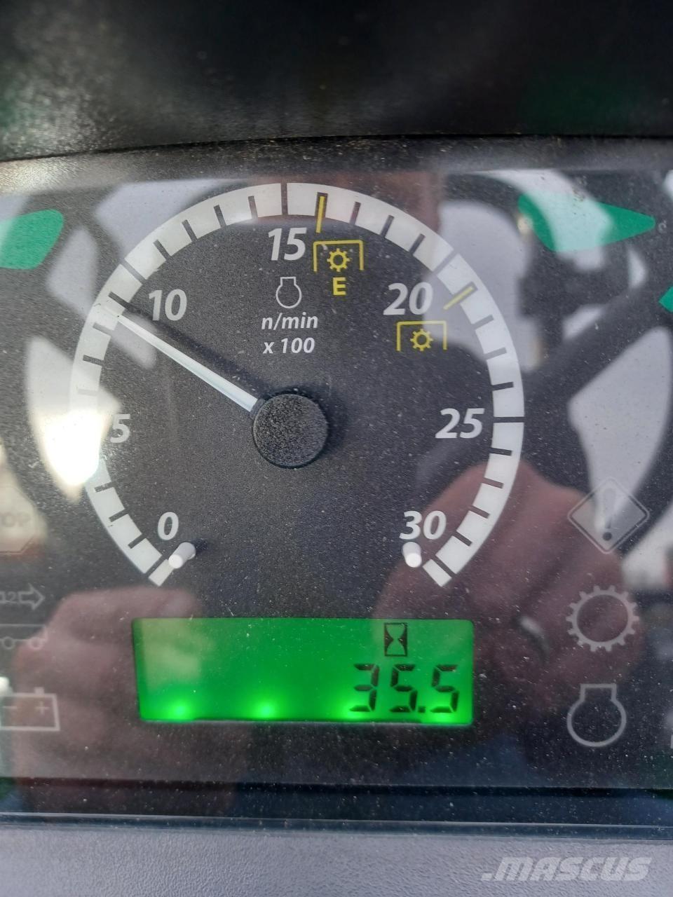 John Deere 5050E Traktorok