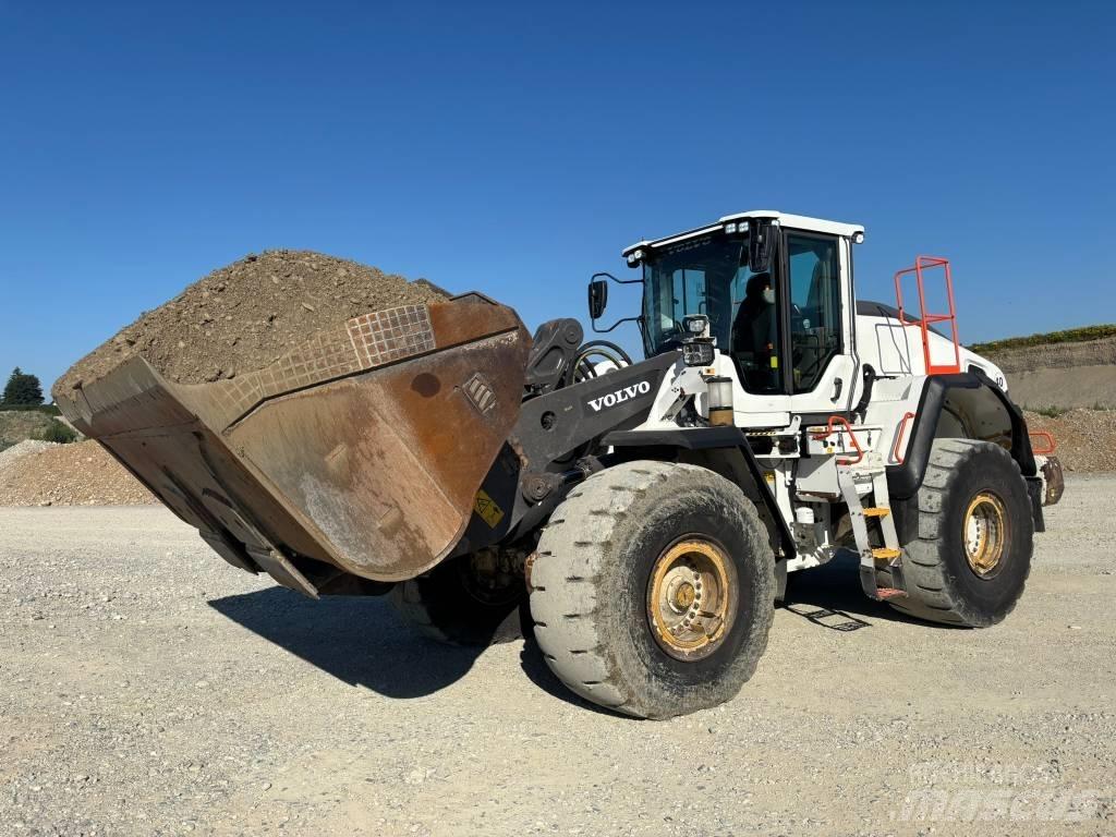 Volvo Radlader L150H Gumikerekes homlokrakodók
