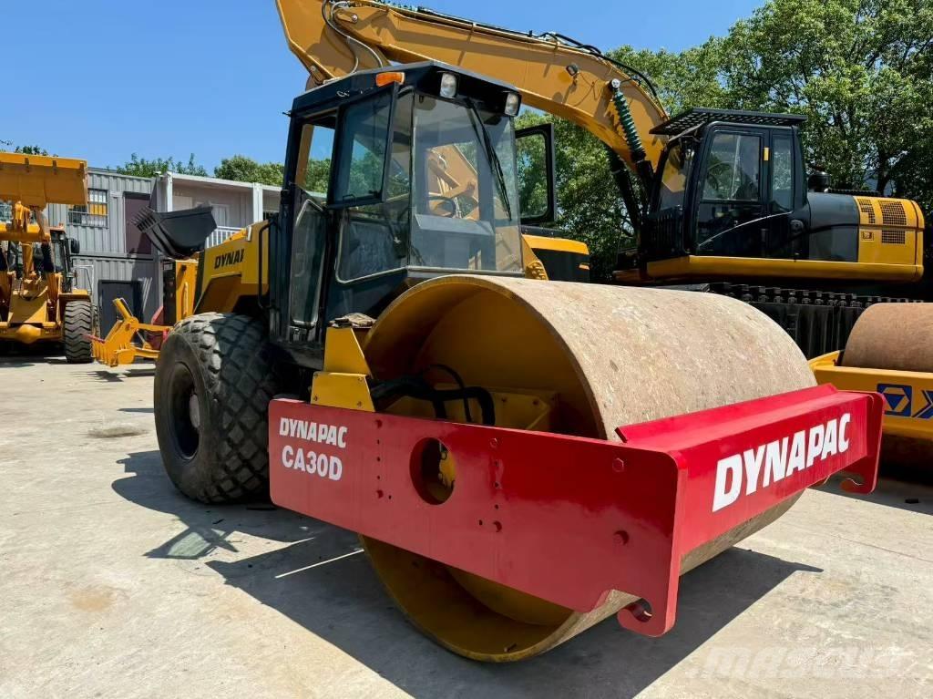 Dynapac CA 30 D Egydobos hengerek