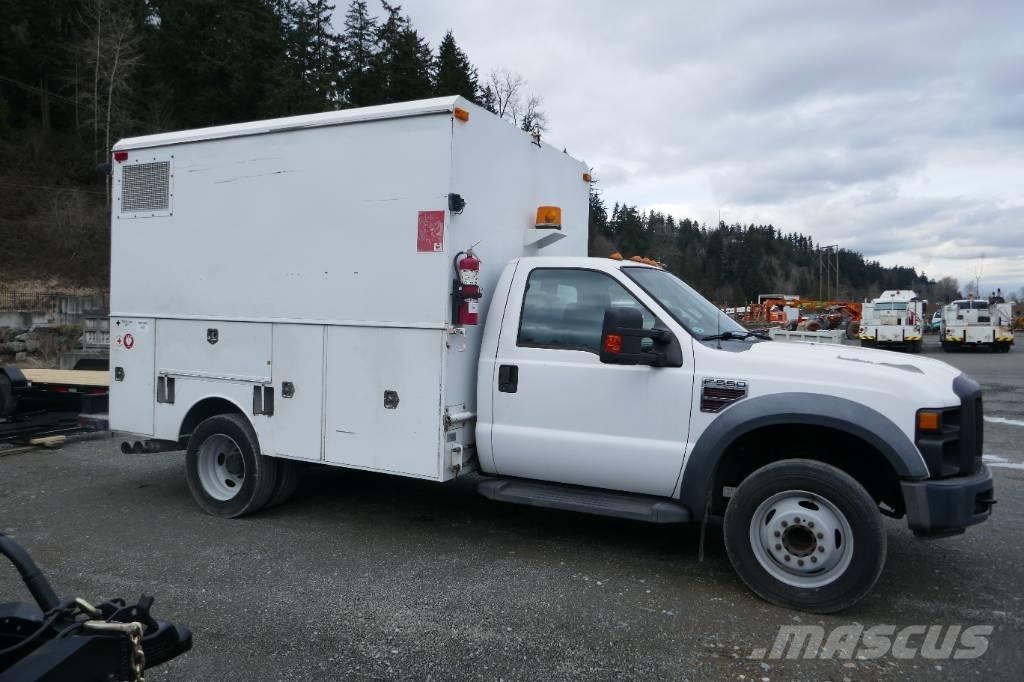 Ford F 550 Közúti karbantartó haszongépek
