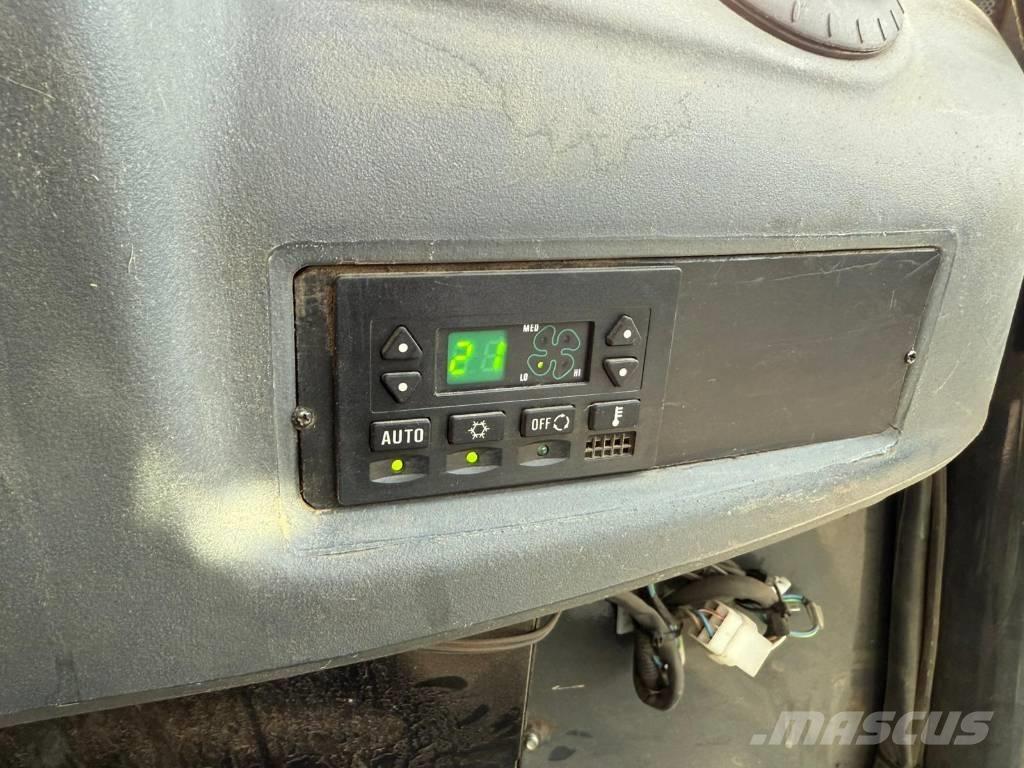 Komatsu WA100 M-7 Gumikerekes homlokrakodók