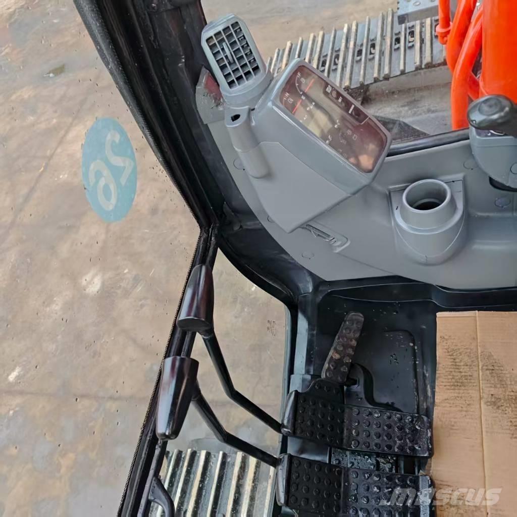 Hitachi ZX 350 Lánctalpas kotrók