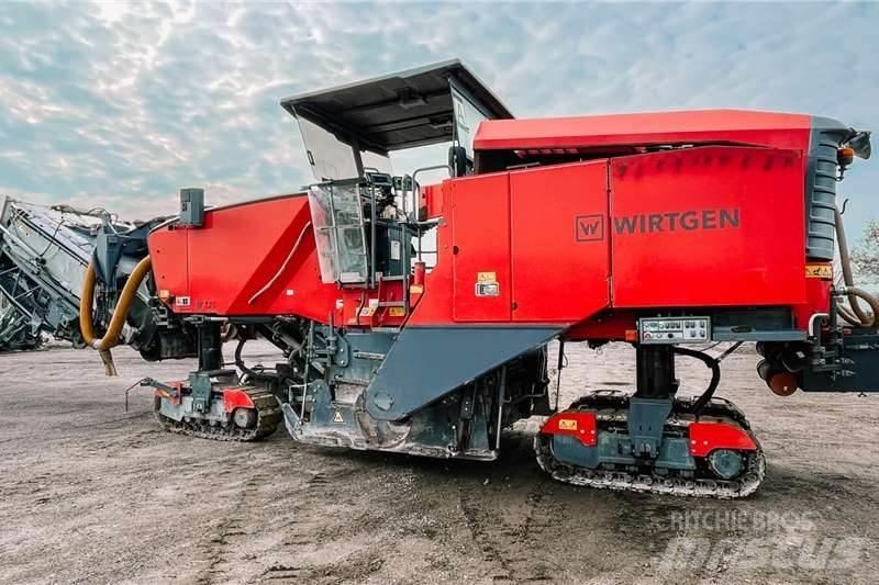 Wirtgen W220 Egyéb