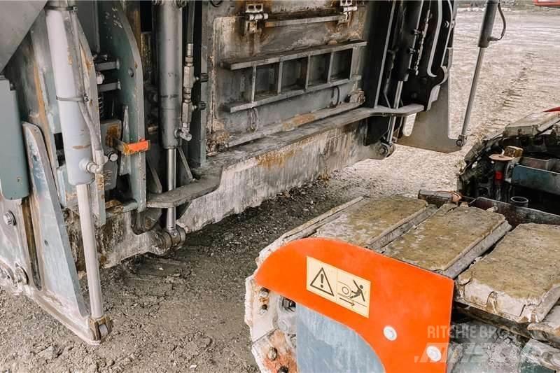Wirtgen W220 Egyéb