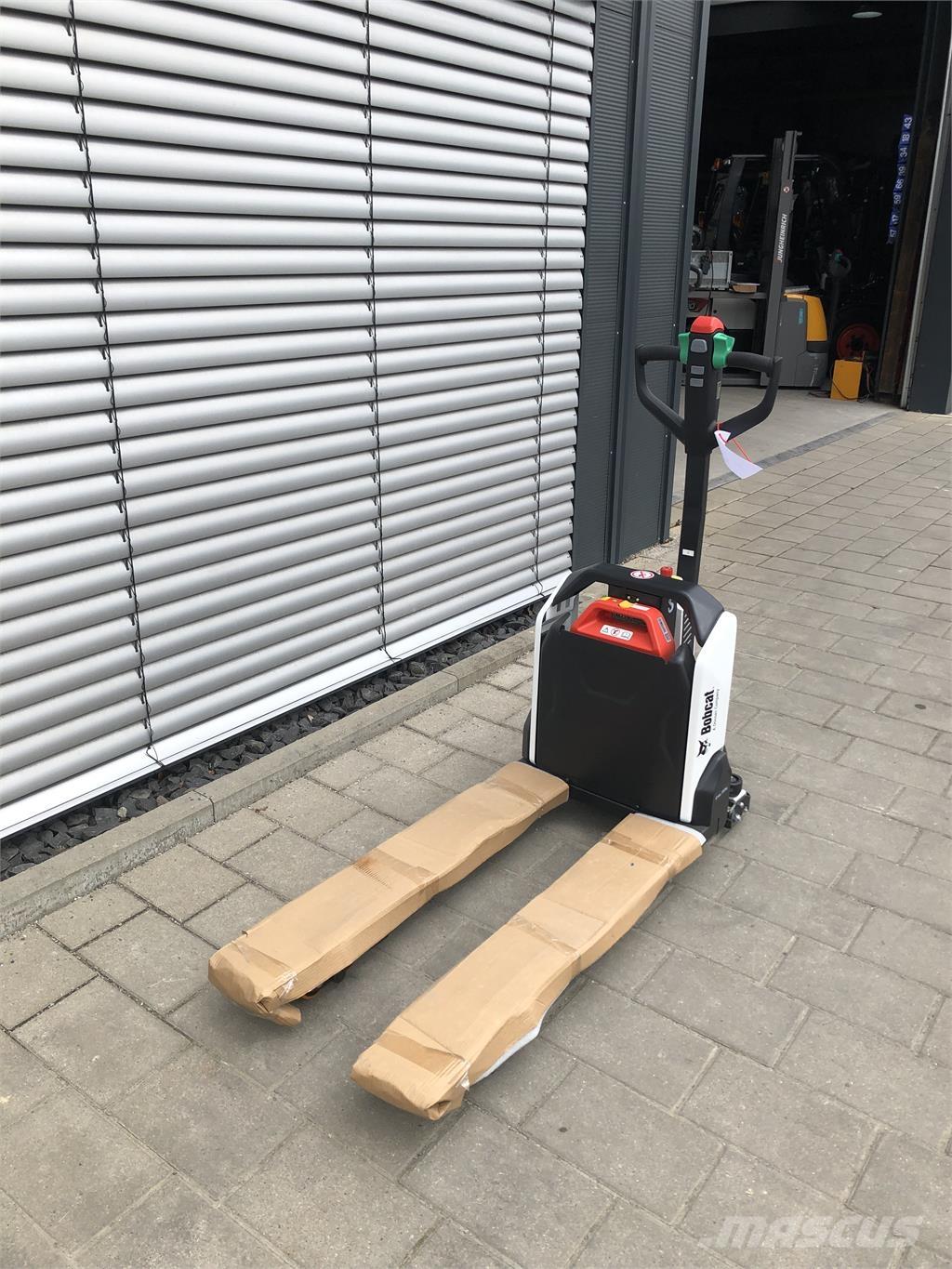 Bobcat LPM15N Gyalogkíséretű targonca