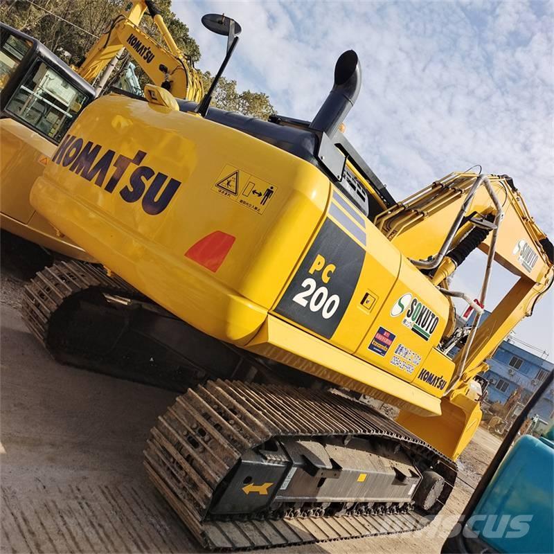 Komatsu PC 200 Lánctalpas kotrók