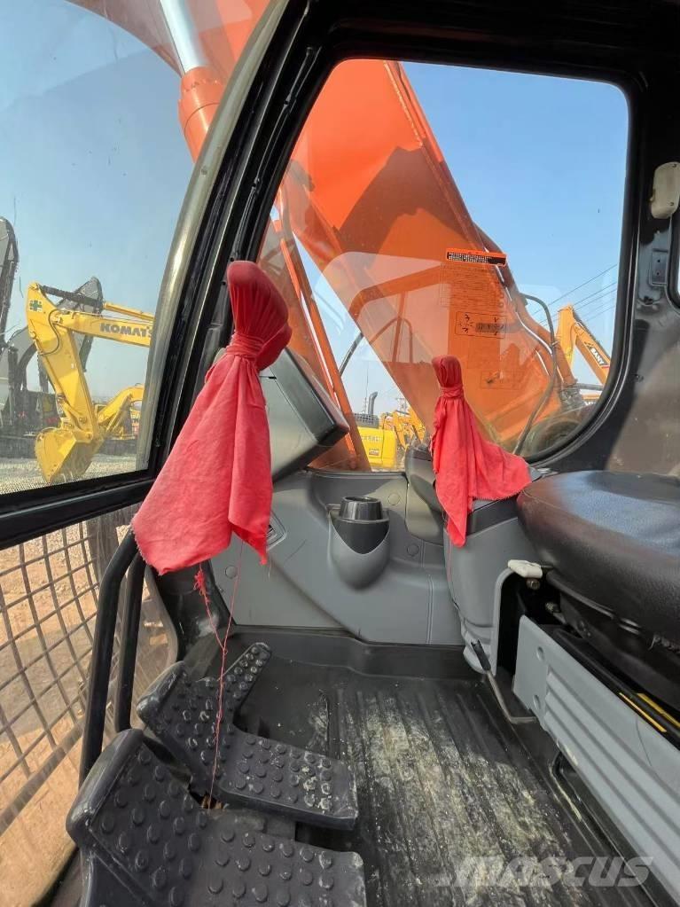 Hitachi ZX 160 Lánctalpas kotrók