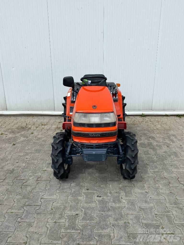 Kubota A14 Kompakt traktorok