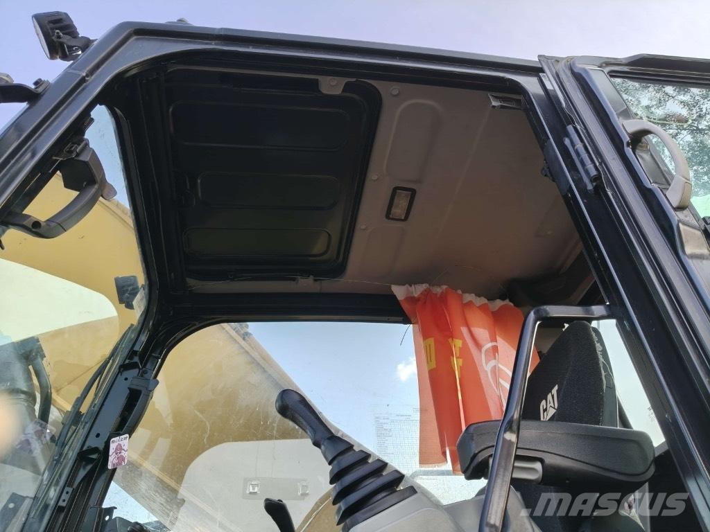 CAT 336 Lánctalpas kotrók