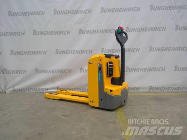 Jungheinrich EJE 114 Alacsony emelőkocsi