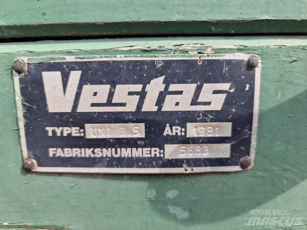 Vestas Uni 3.5 Trágyaszóró
