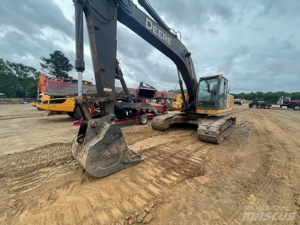 DEERE 250G LC Lánctalpas kotrók