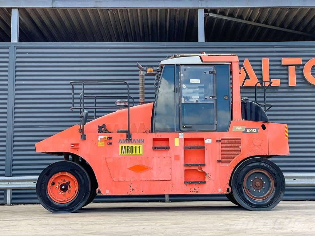 Ammann AP 240 Pneumatikus kerekes hengerek