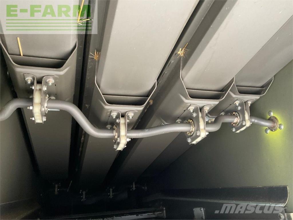 CLAAS AVERO 240 Kombájnok