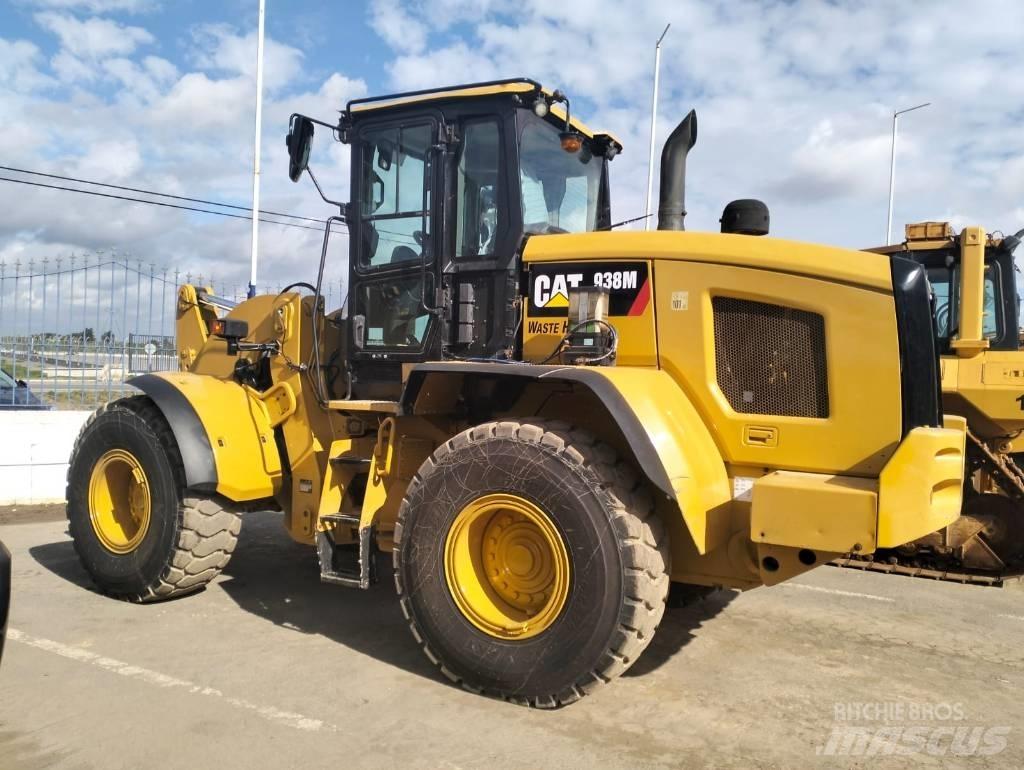 CAT 938 M Gumikerekes homlokrakodók