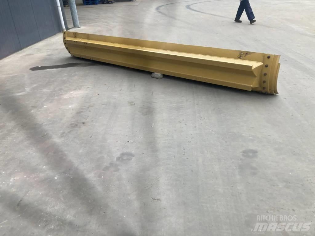 CAT 140M2 Moldboard Tolólapok