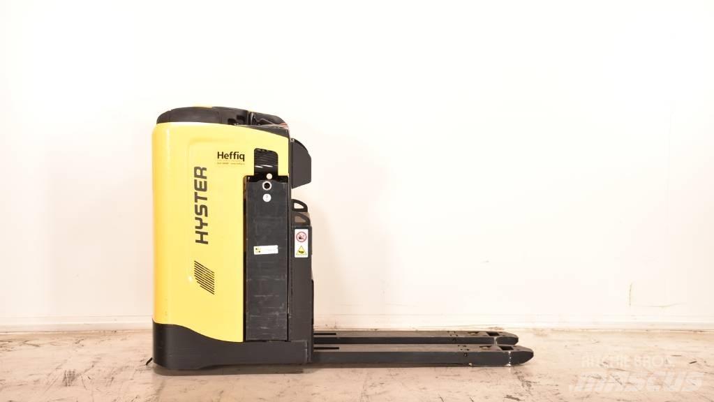 Hyster RP2.0N Vezetőállásos alacsony emelőkocsi