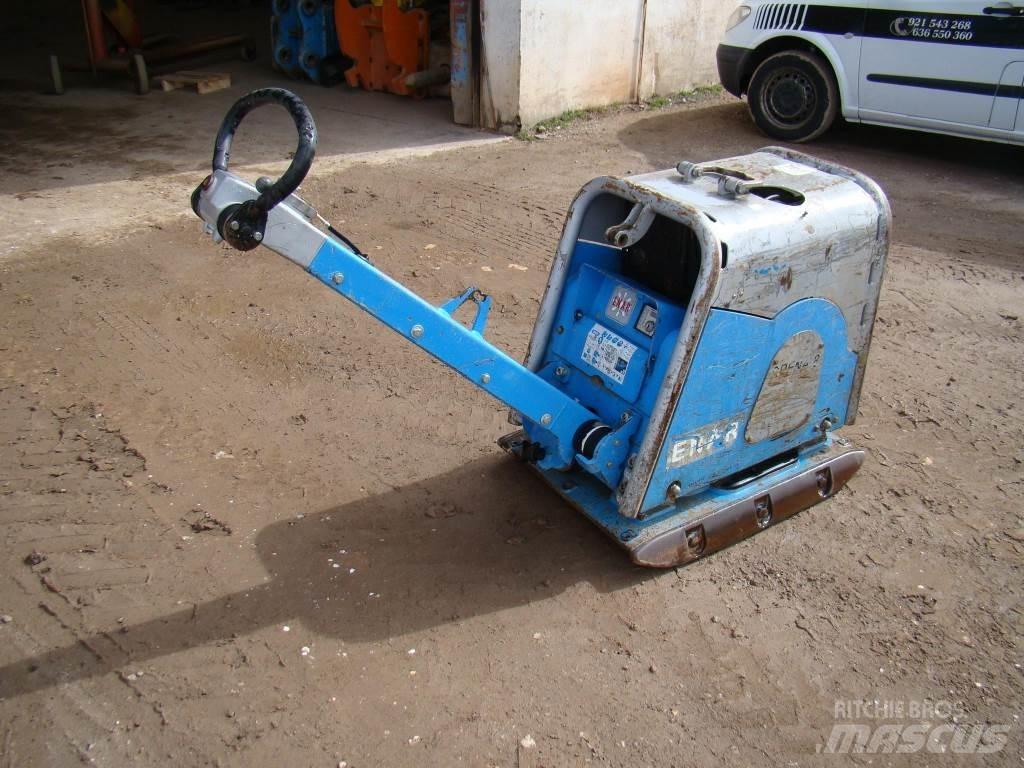 Weber CR 8 Talajtömörítő gépek