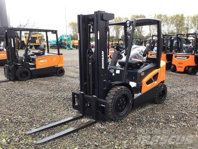 Doosan D25S-9 Dízel targoncák