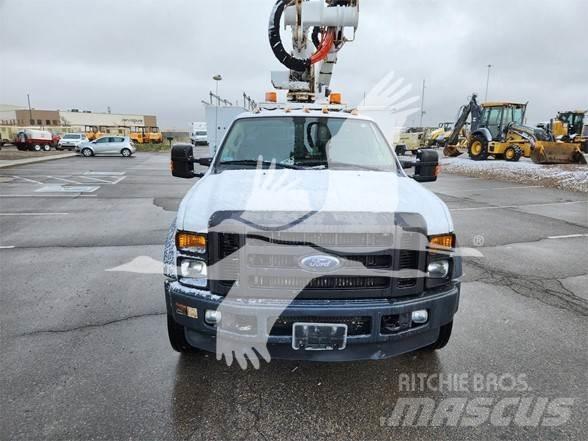 Altec AT37G Teherautóra szerelt emelők és állványok