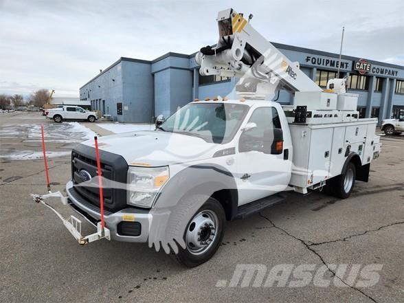 Altec AT40M Teherautóra szerelt emelők és állványok