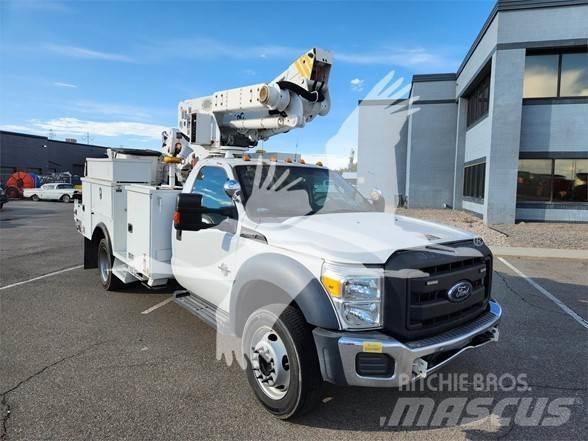 Altec AT40M Teherautóra szerelt emelők és állványok