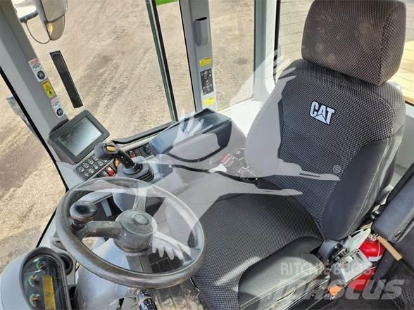 CAT 930M Gumikerekes homlokrakodók